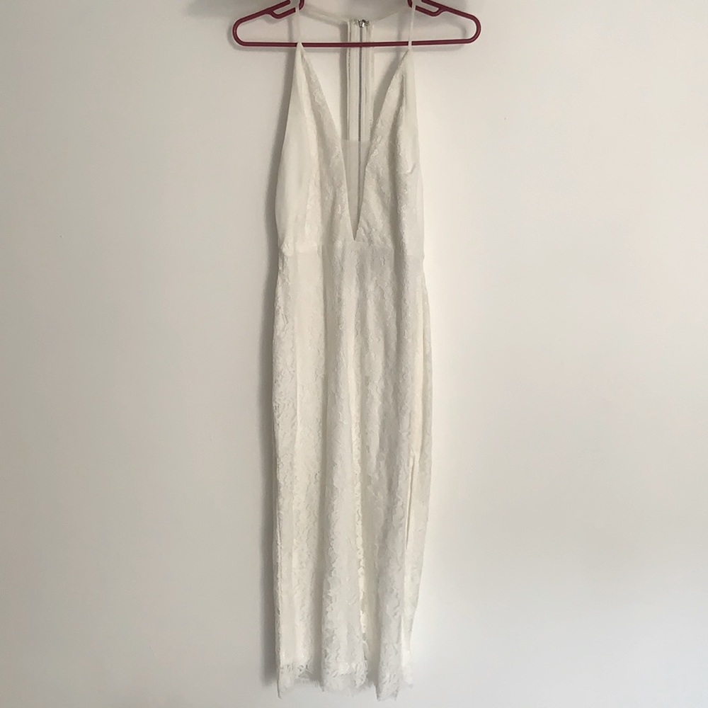 Worn once lulus white lace dress, size small!
